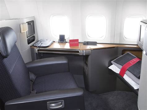 5 Things To Know Before You Fly In First Class With American Airlines.
